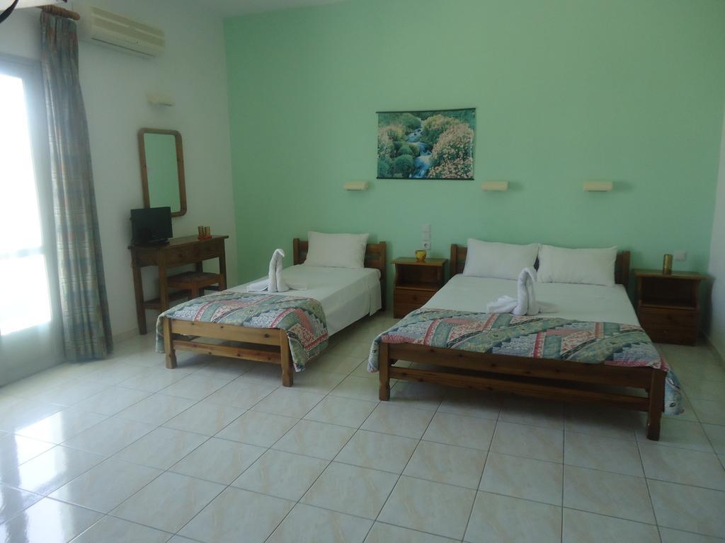 Saloustros Apartments Amoudara  Room photo